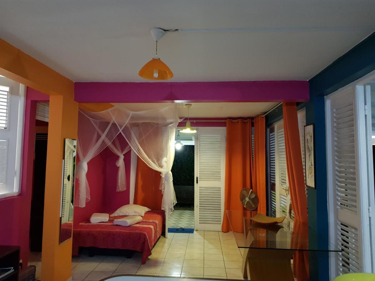 Vila La Creolina Sainte-Rose Exteriér fotografie